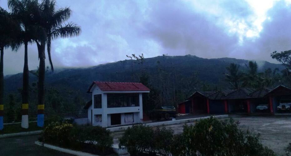 Gatikallu Homestay, Chikmaglur 4